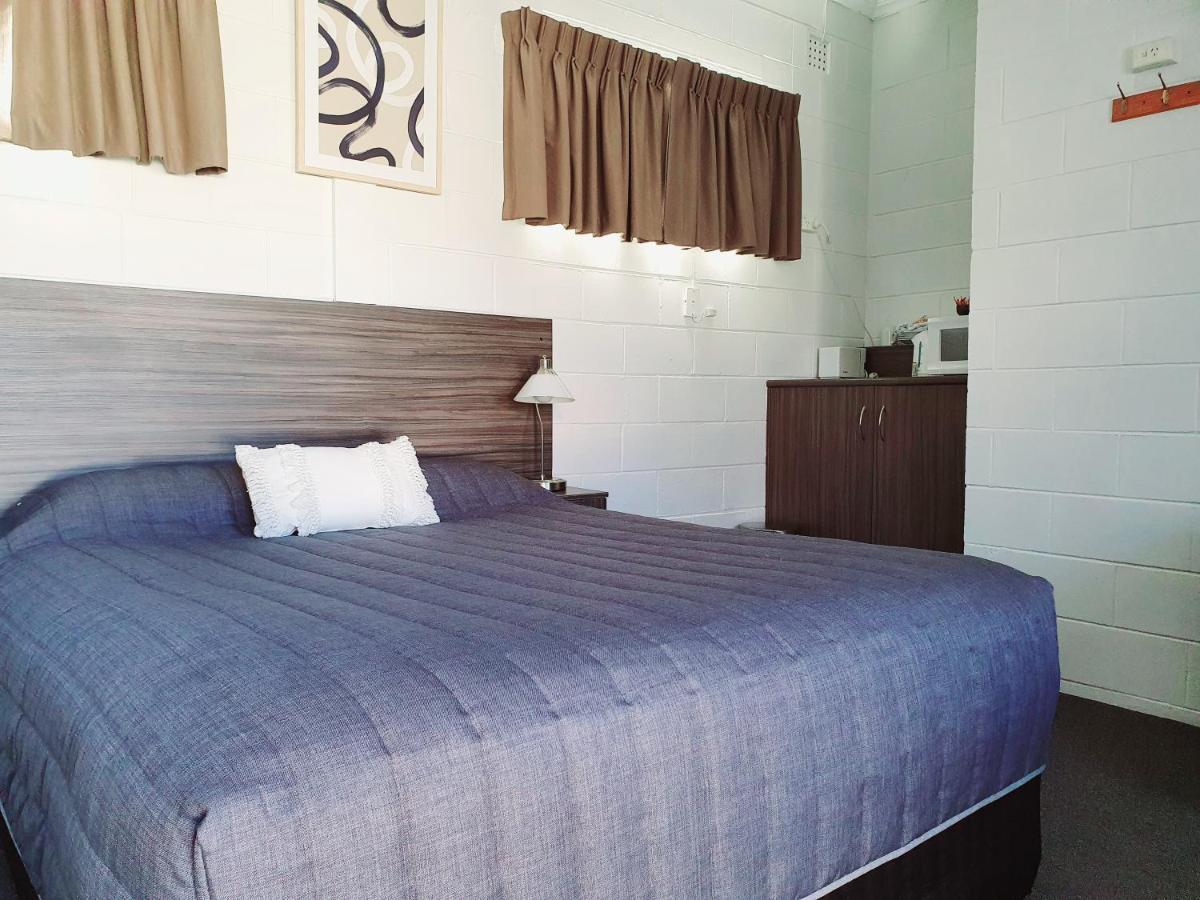 Riverbend Motel