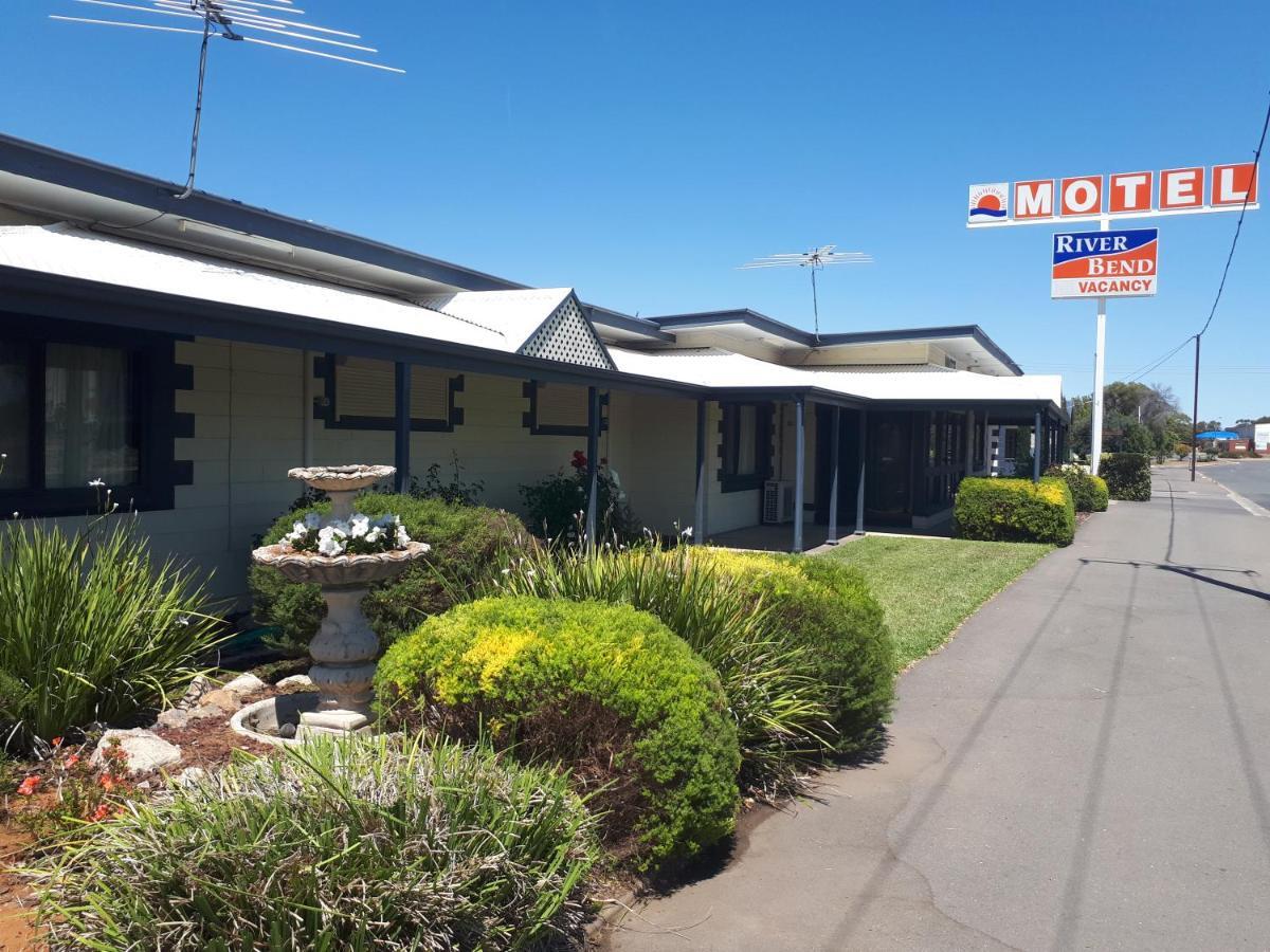 Riverbend Motel 3*